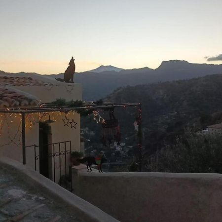 La Casina Di Venere Hotel Savoca Exterior foto